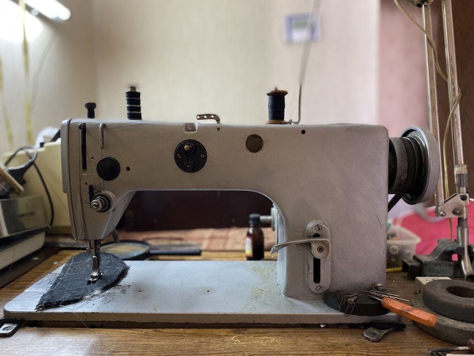 Продам промышленную швейную машину