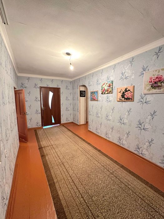 Благоустроенный жилой дом в с.Карасу по ул.Молдагуловой.