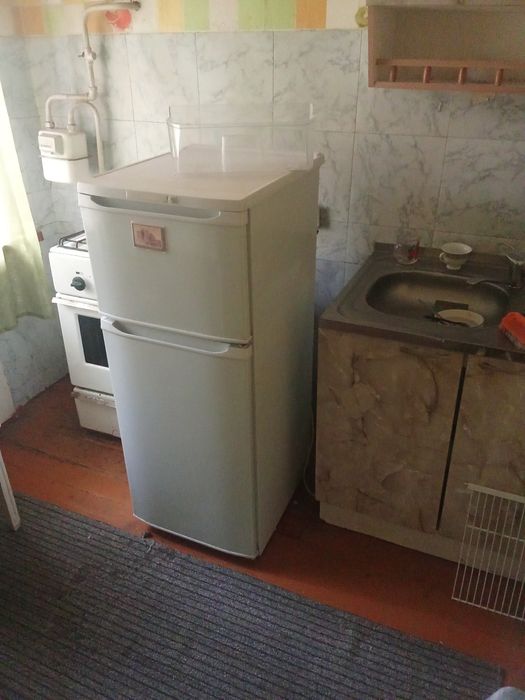 Задам 2х комнатную квартиру на площади на длительный срок