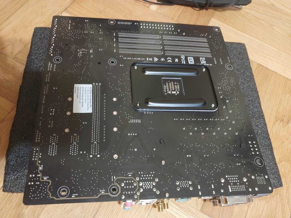 AMD Ryzen 9 3900X + Asus Prime B550M-A Wi-Fi