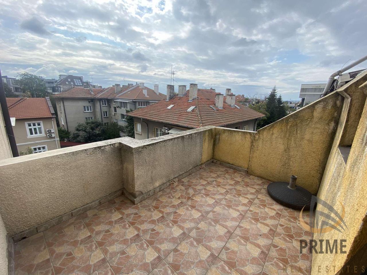 Дава се под наем Едностаен апартамент в Бургас, Център - 60 кв.м за 357 € - Снимка #10