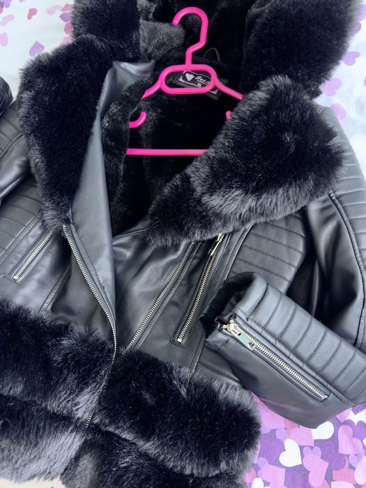Уникално Зимно Кожено Яке в черно - Ново*** - М