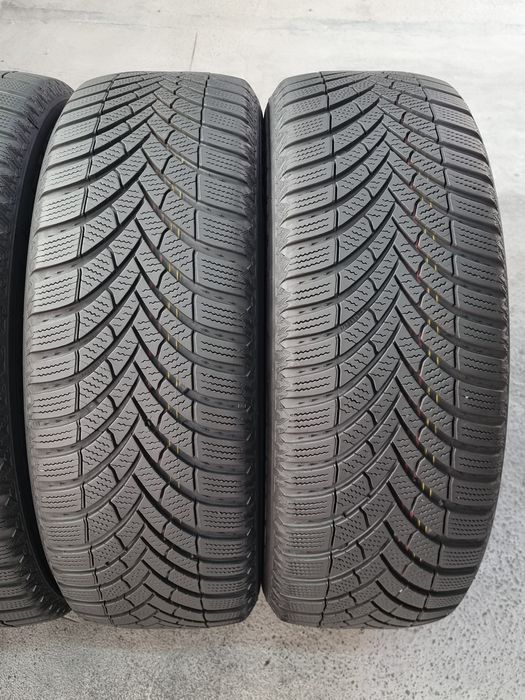 "Dot 22-23" 205/55/16 Semperit 4Броя: 300лв 6.5мм