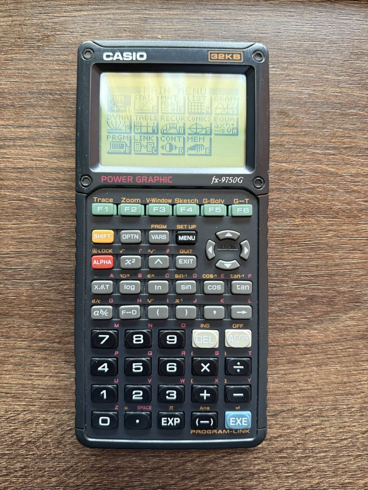 Calculator stiintific Casio FX-9750G grafic si programabil