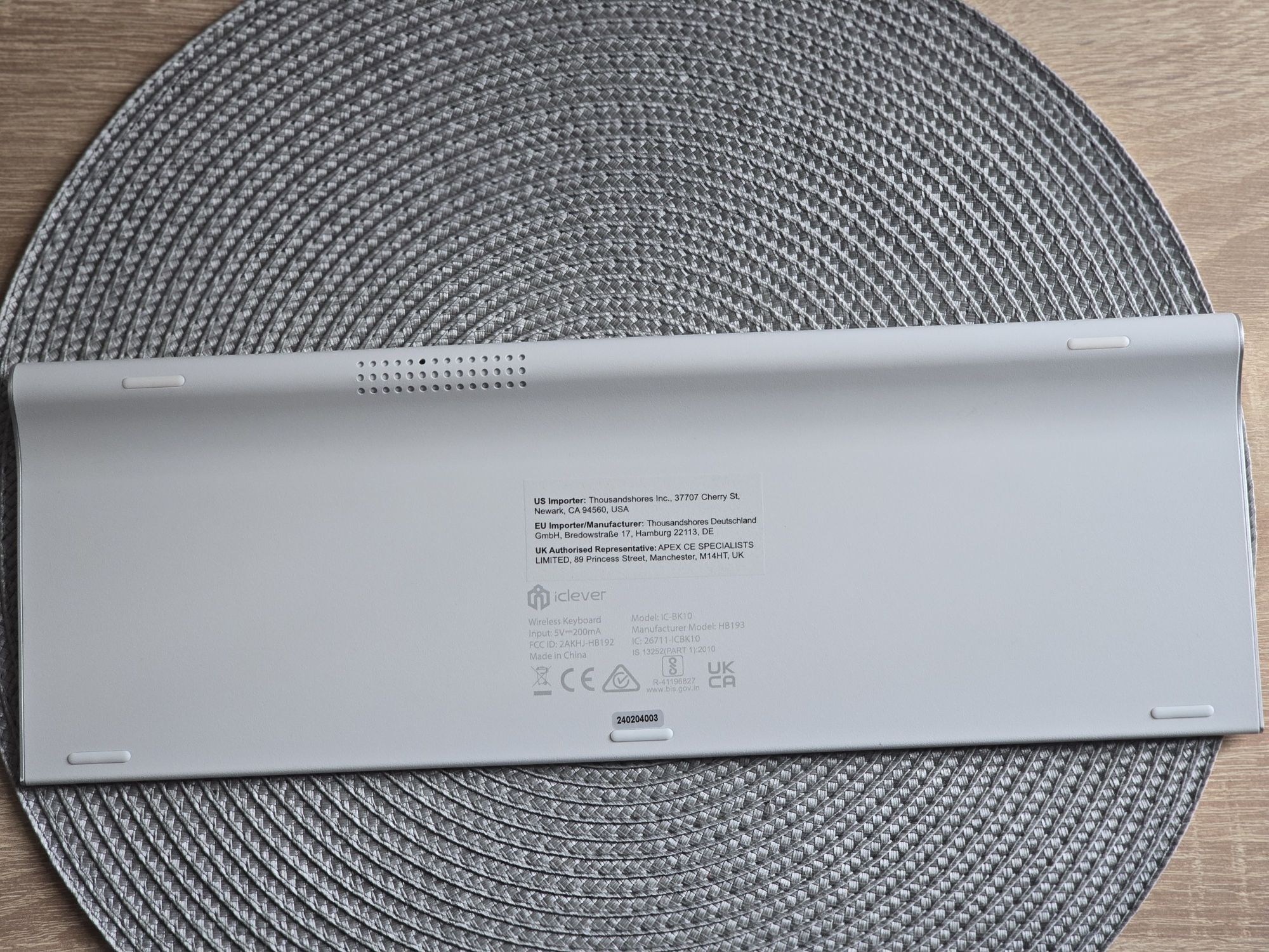iClever IC-BK10 Bluetooth 5.1 клавиатура, безжична, ултра тънка.