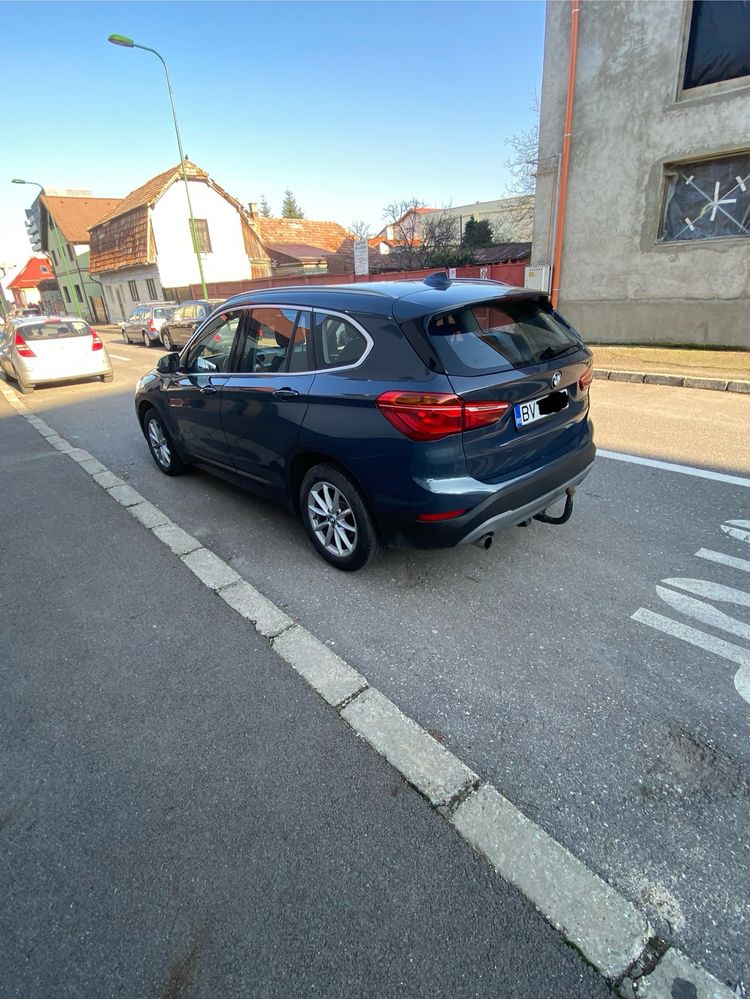 Bmw x1 f48 manuala