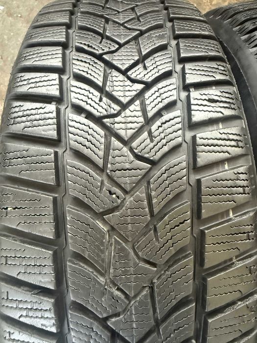 2x Anvelope iarna 205/60 R16 - Dunlop Winter Sport 5