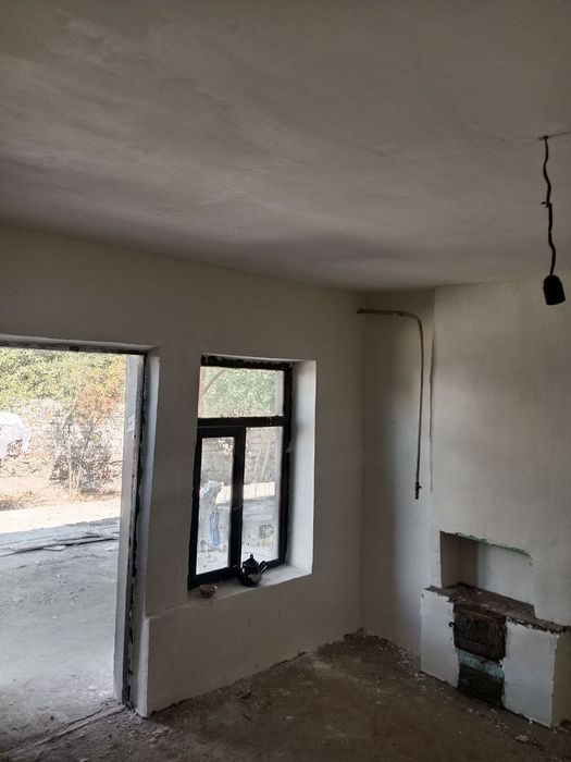 HOVLI 3 sotih 3 hona SOTILADI SVET, SUV, GAZ BOR 30,000 kelishiladi