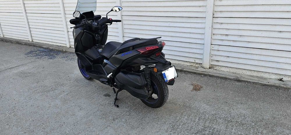 YAMAHA XMAX 300 - 2024, 6 lunigarantie, 6400 km