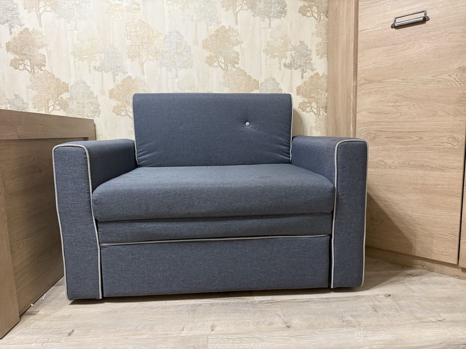 Продам детский диванчик