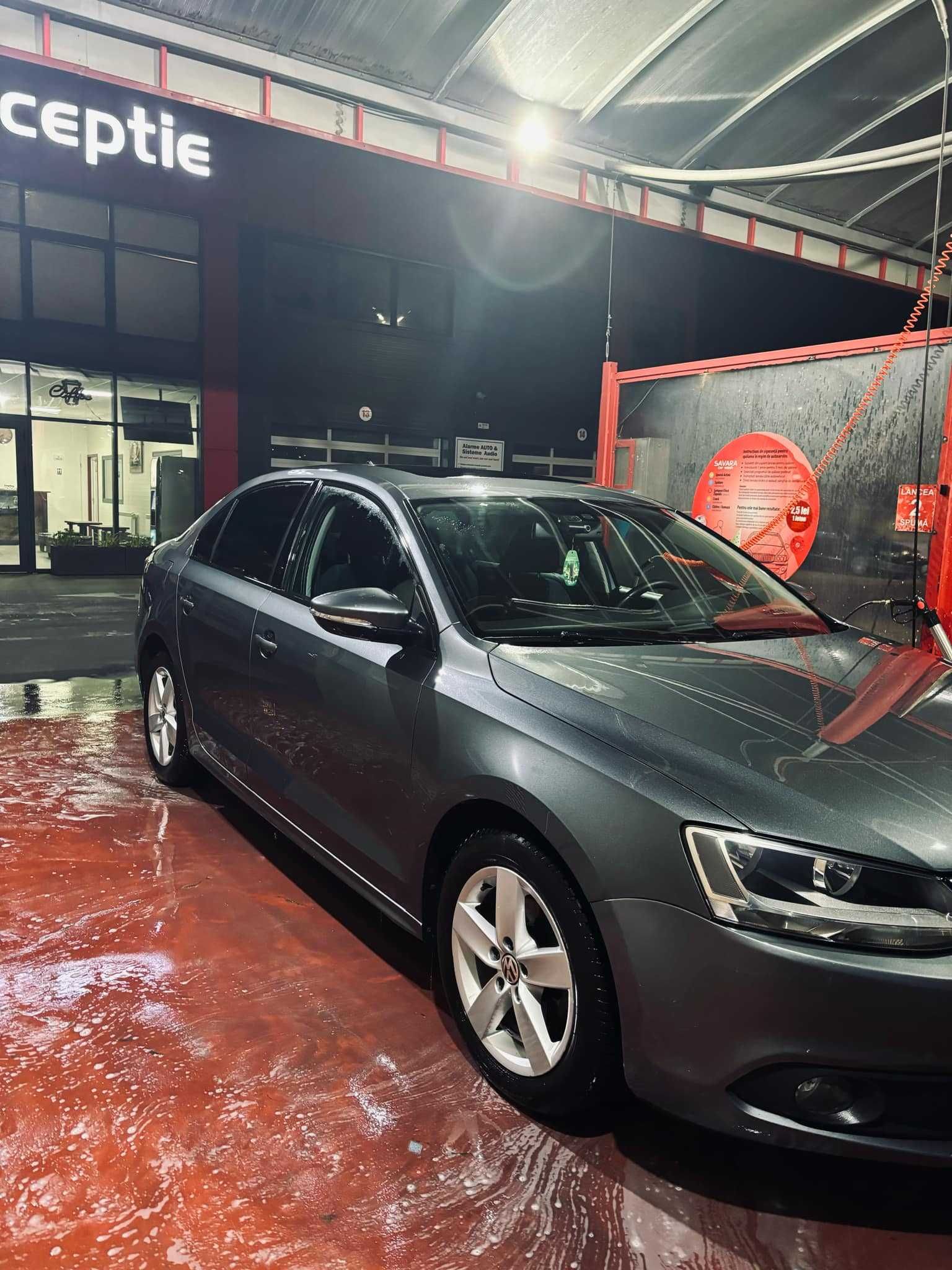 VW JETTA 2013 1.6 TDI