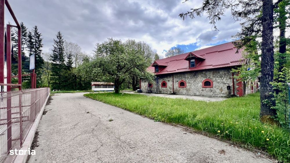 Teren+Cladire - Fostul Padoc al Casei Regale a Romaniei din Busteni