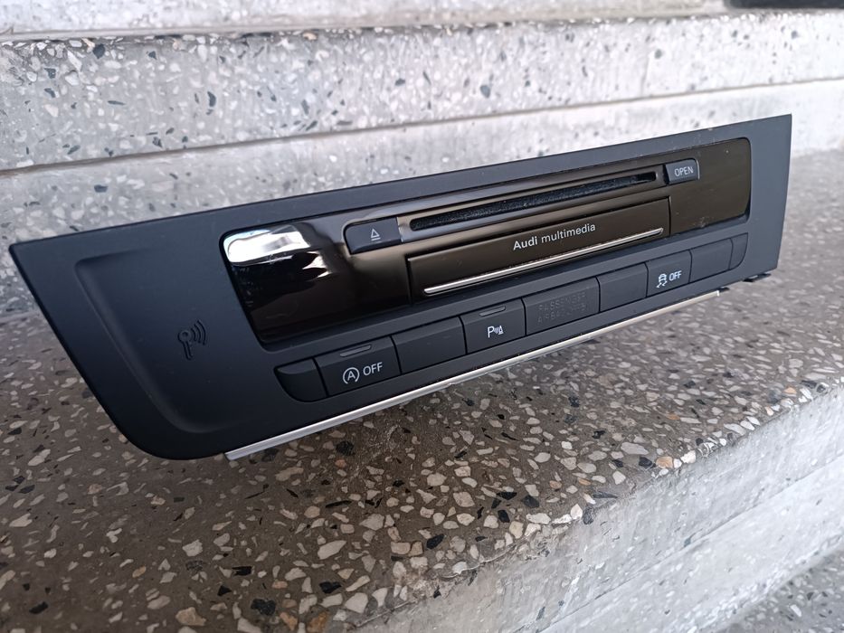 Оригинална медия Audi