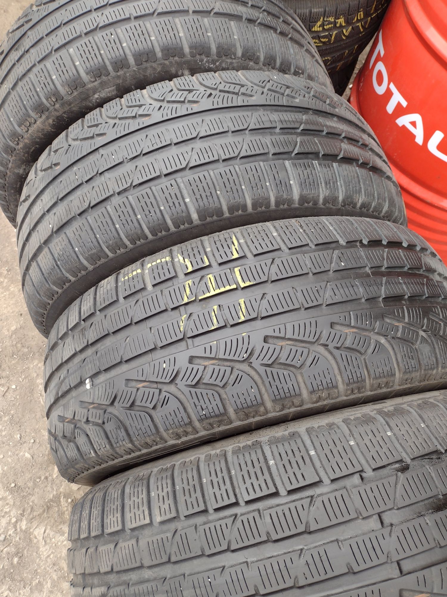 Pirelli Sotto Zero 4бр.235/55/17 дот3018