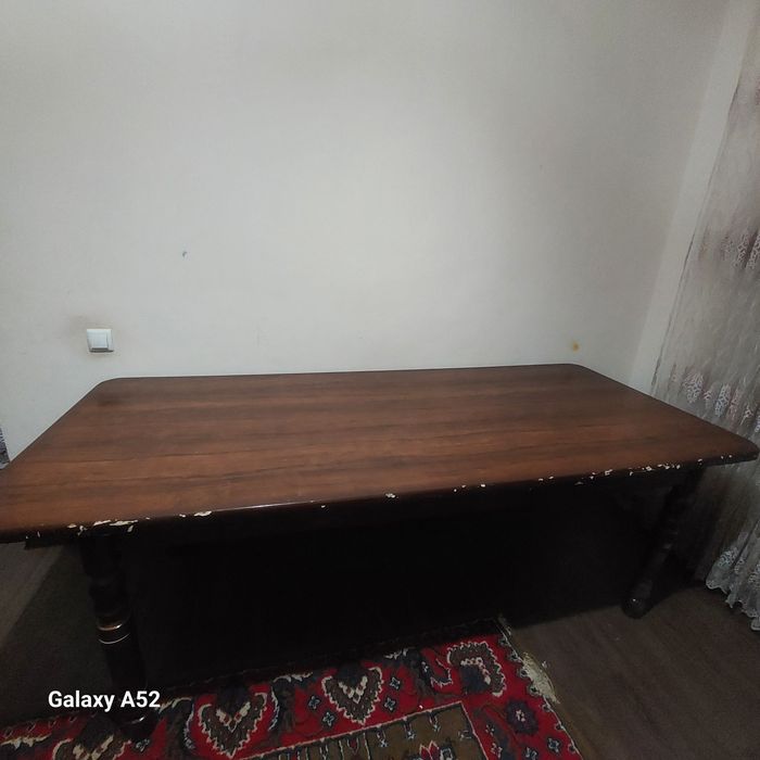 Stol ham xontaxta sotiladi