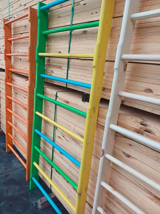 Дървена шведска стена