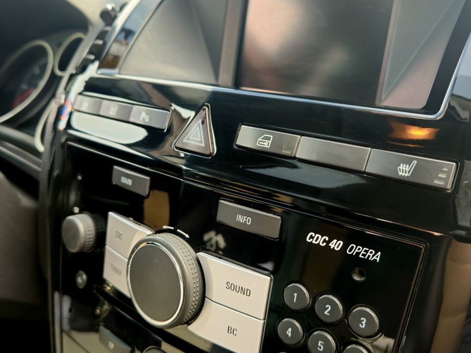 Vând Opel Zafira Full