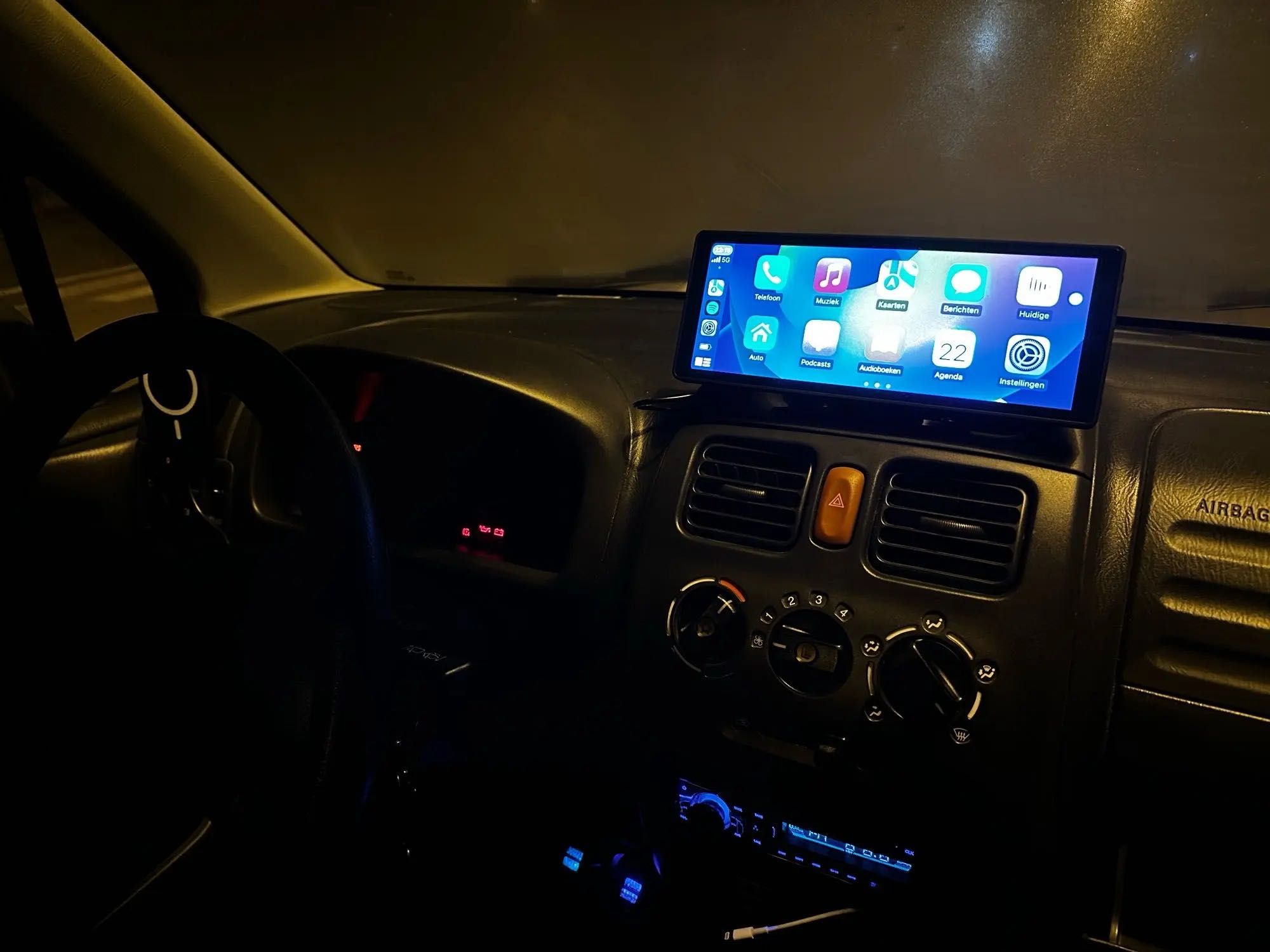 Navigație Auto Apple Carplay și Android Auto