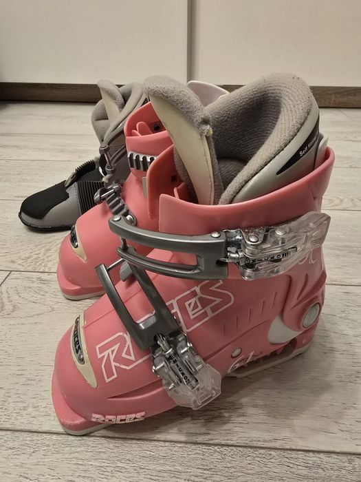 Clapari copii reglabili marimea 25-29 EU (16-18,5 cm talpa piciorului)