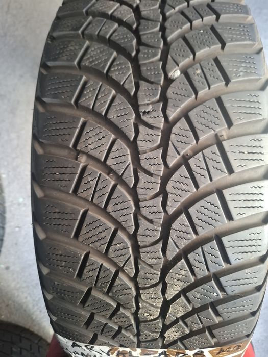 225 50 17дот3819 4броя  kumho като нови цената е за 4бр