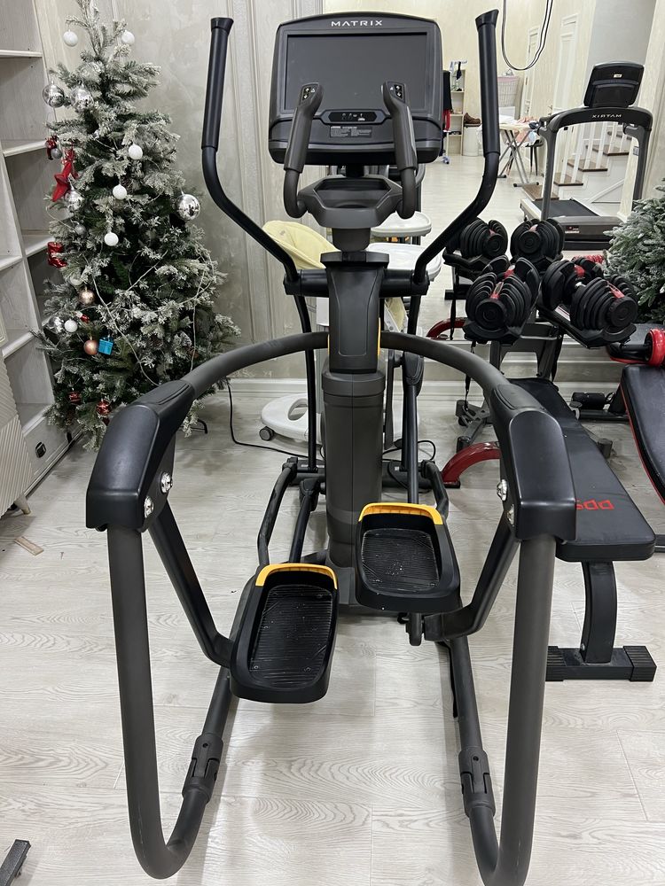 Эллиптический тренажер Matrix MX Elliptical E30XR