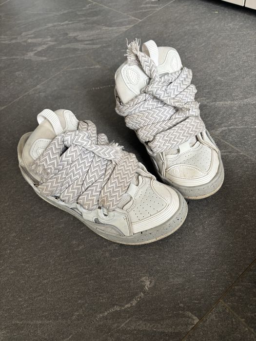 Lanvin white vand urgent