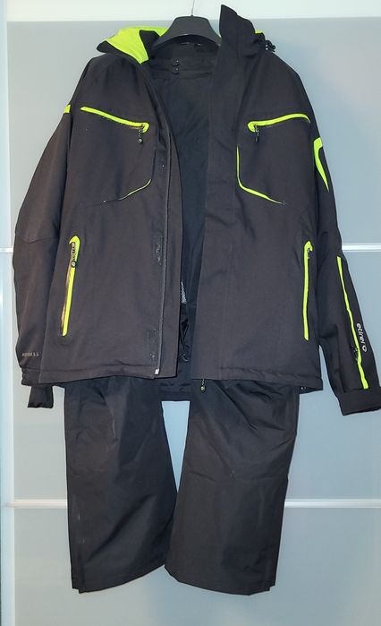 Costum ski si casca *ciobita