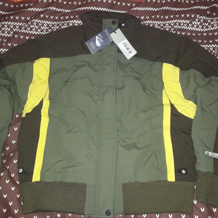 Geaca dama sky Byornson-Bona Olive (5 lei transportul)