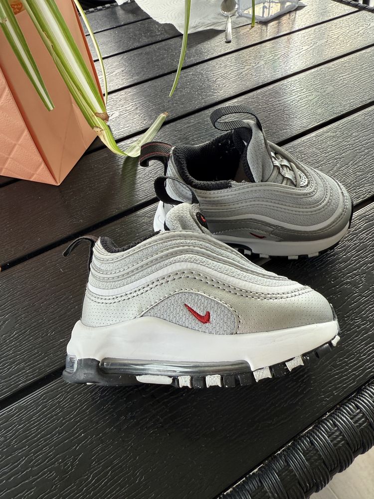 Adidasi nike bebe