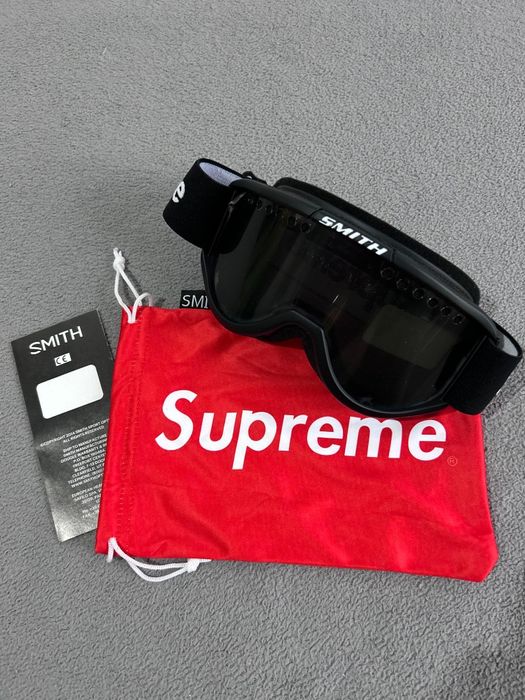 Ochelari Supreme Smith Cariboo OTG
Black snowboard/enduro