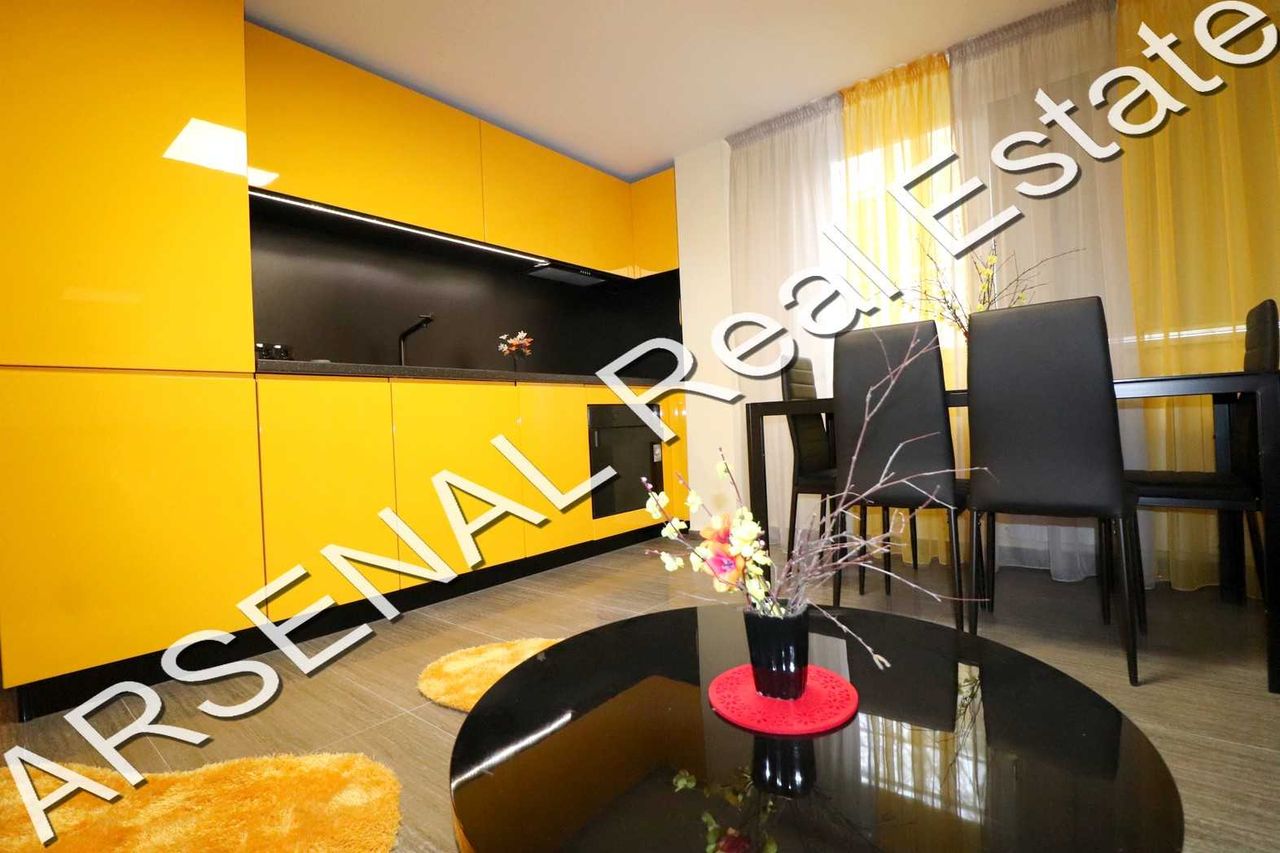 Дава се под наем Двустаен апартамент в София, Център - 68 кв.м за 600 € - Снимка #2