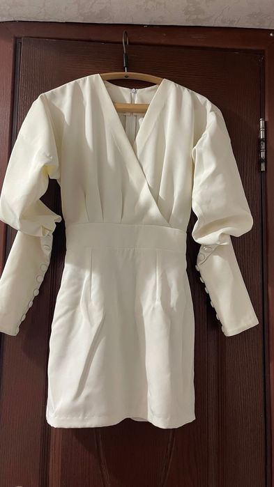 Продается Платье женское