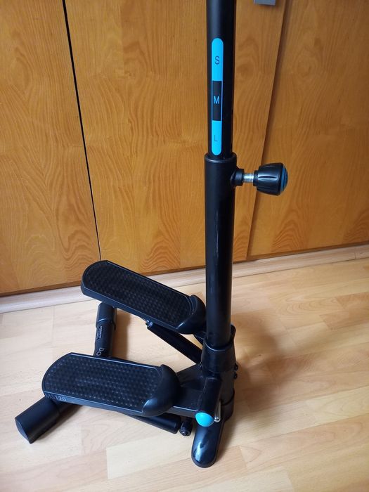 Степер с телескопична ос и дисплей.