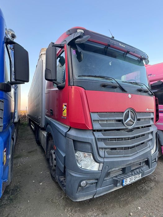 Vând 2 remorci de camion krone