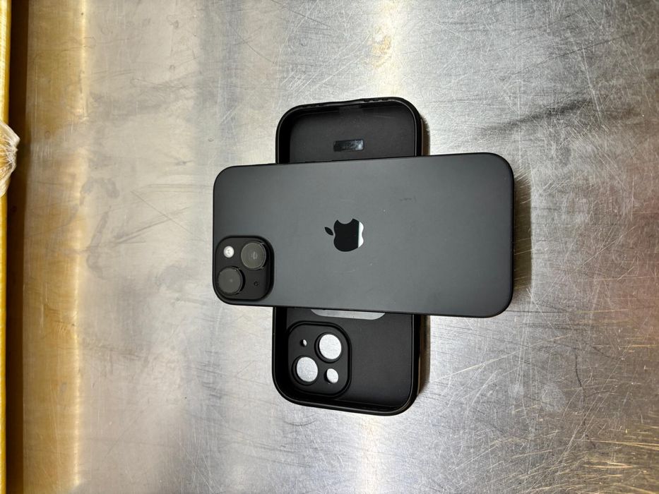 Iphone 15  128 GB baterie 87%