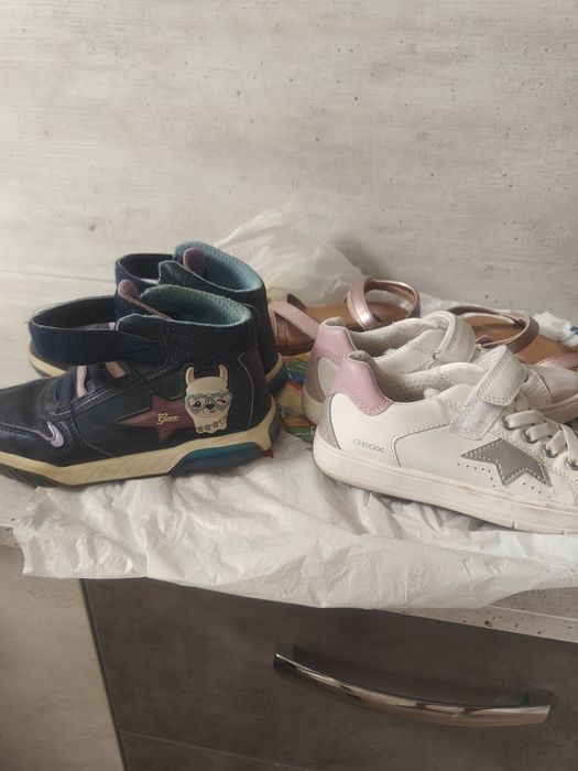 Детски обувки Geox и Skechers