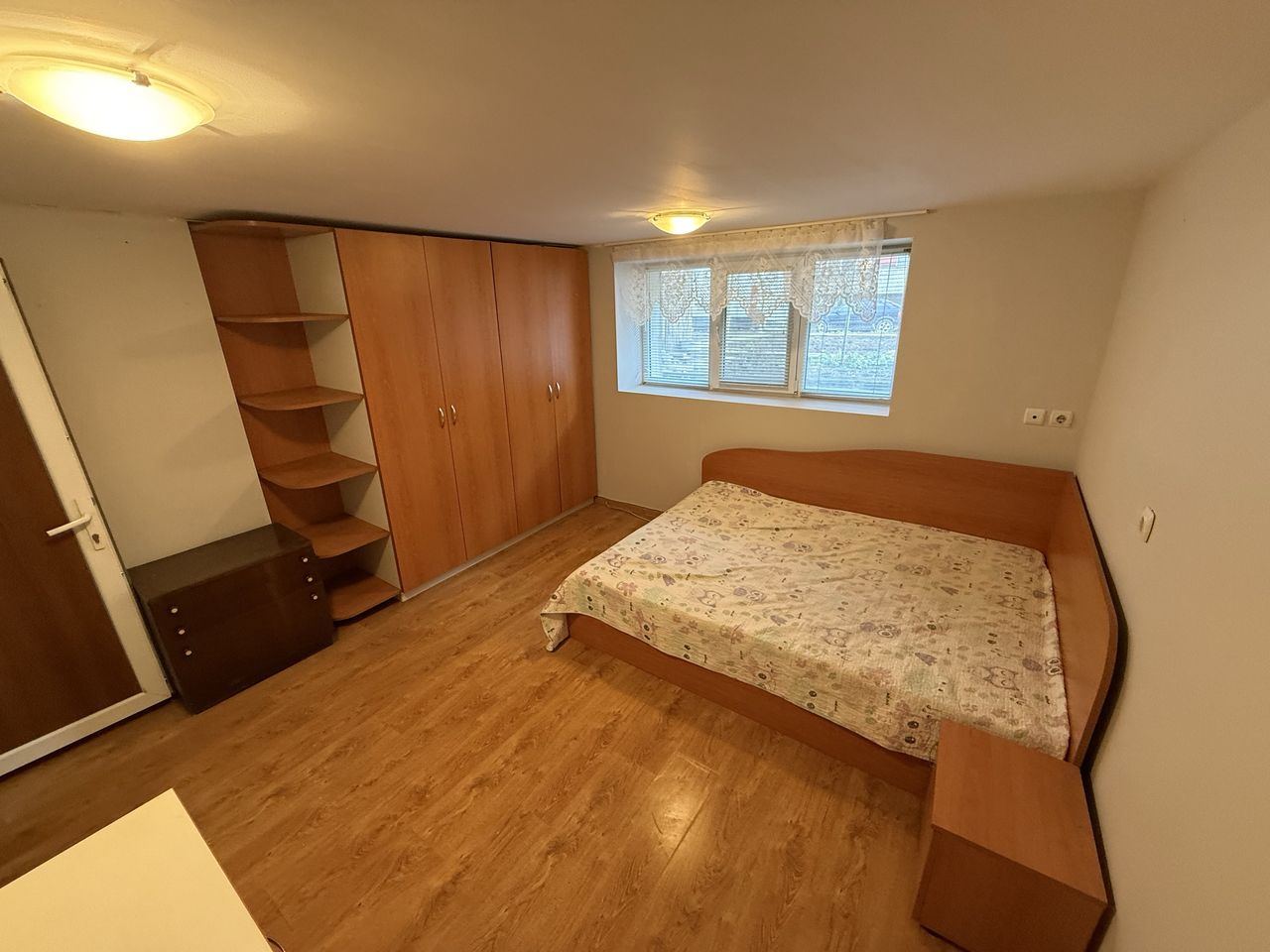 Продава се Едностаен апартамент в Казанлък - 30 кв.м за 1105 €/кв.м - Снимка #2