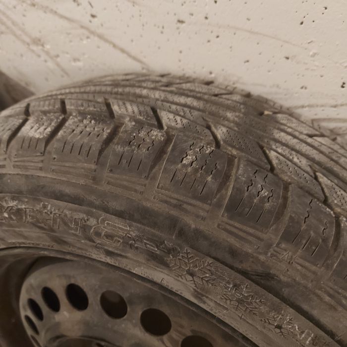 Зимни гуми  със железни джанти за Хонда Джаз