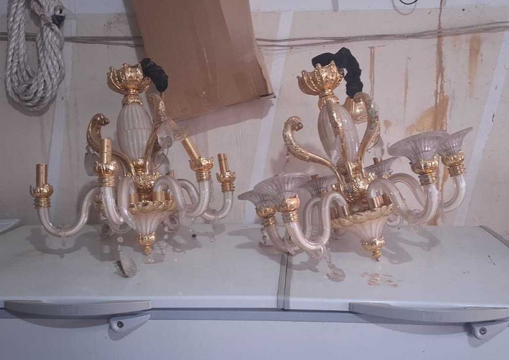 Продам большие люстры