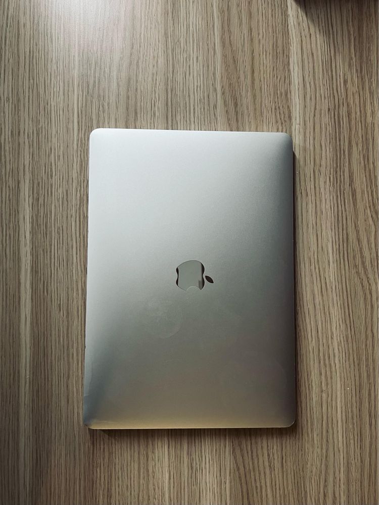 Продам Macbook Pro