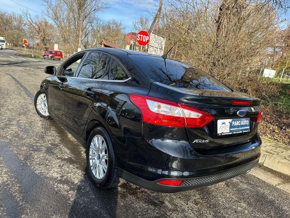 Ford Focus Focus Sedan 2.0-140cp E5 KmReali Garantie 3Ani Navigatie StarePerfecta