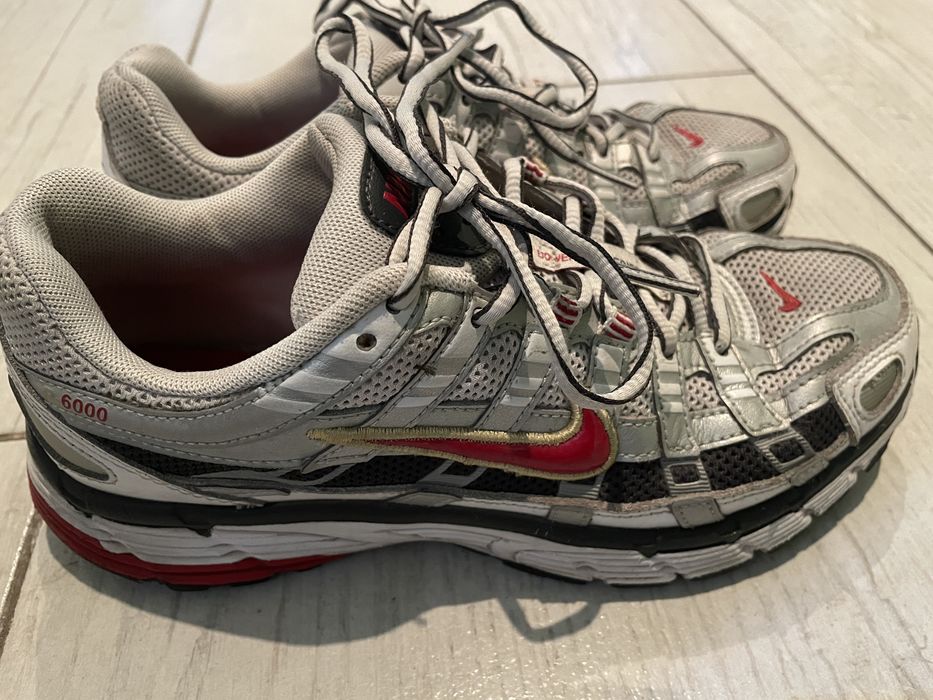 Продавам дамските обувки Nike P-6000.