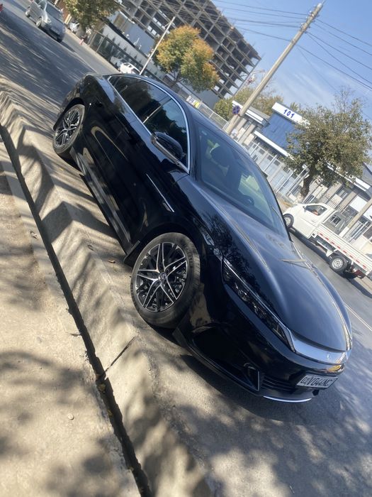 BYD HAN 2025 smart 701, qora rang, 6900km. yurgan