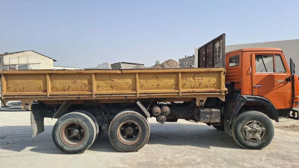 Kamaz 55102 soz holatda srochniga sotiladi