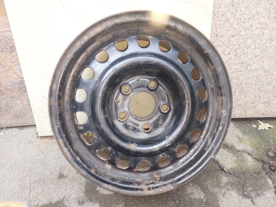 Продам 1 диск, R15, разболтовка 5*112, din 66