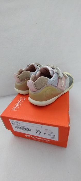 Biomecanics mărimea 23