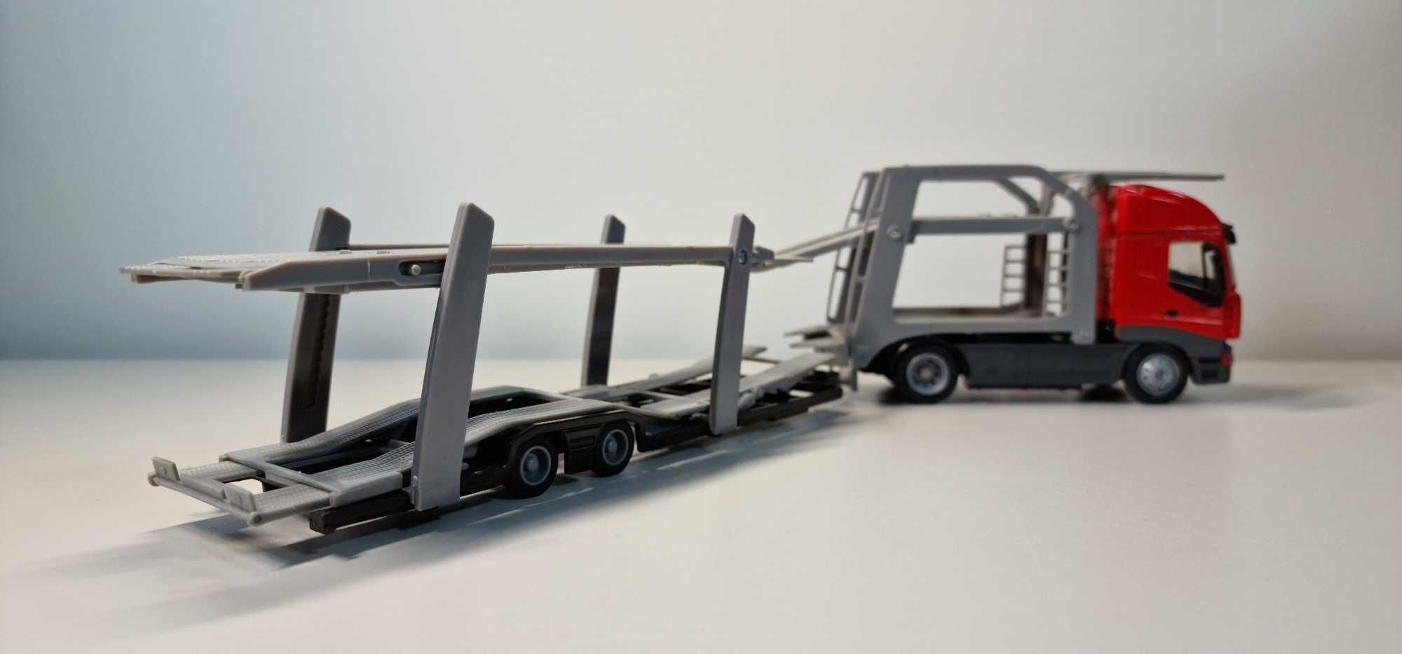 Transportor camion Iveco Stralis + 6 Fiat Idea, scara 1:43, 40 cm lung