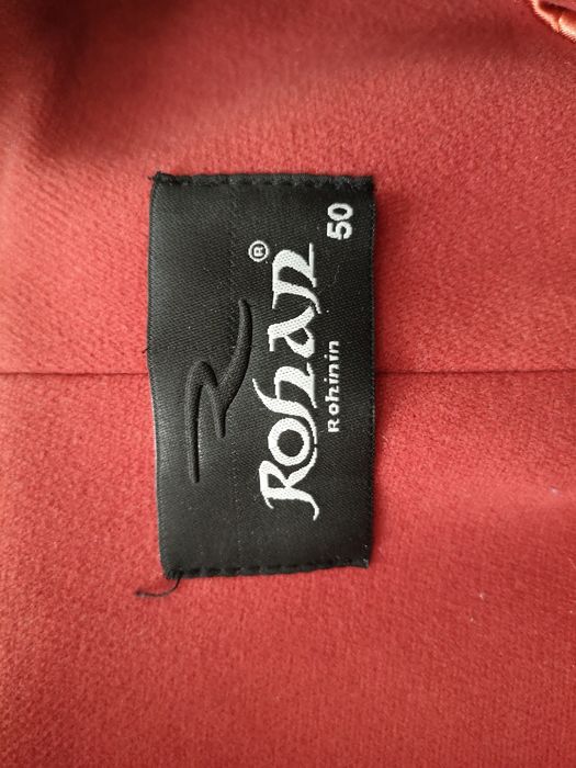 Продаётся пальто.