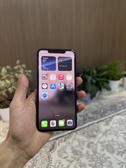 Iphone 11 pro max sotiladi srochna
