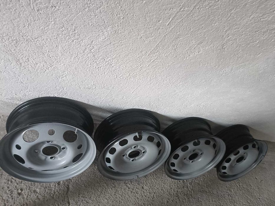 Vând set jante tablă R14 în stare bună